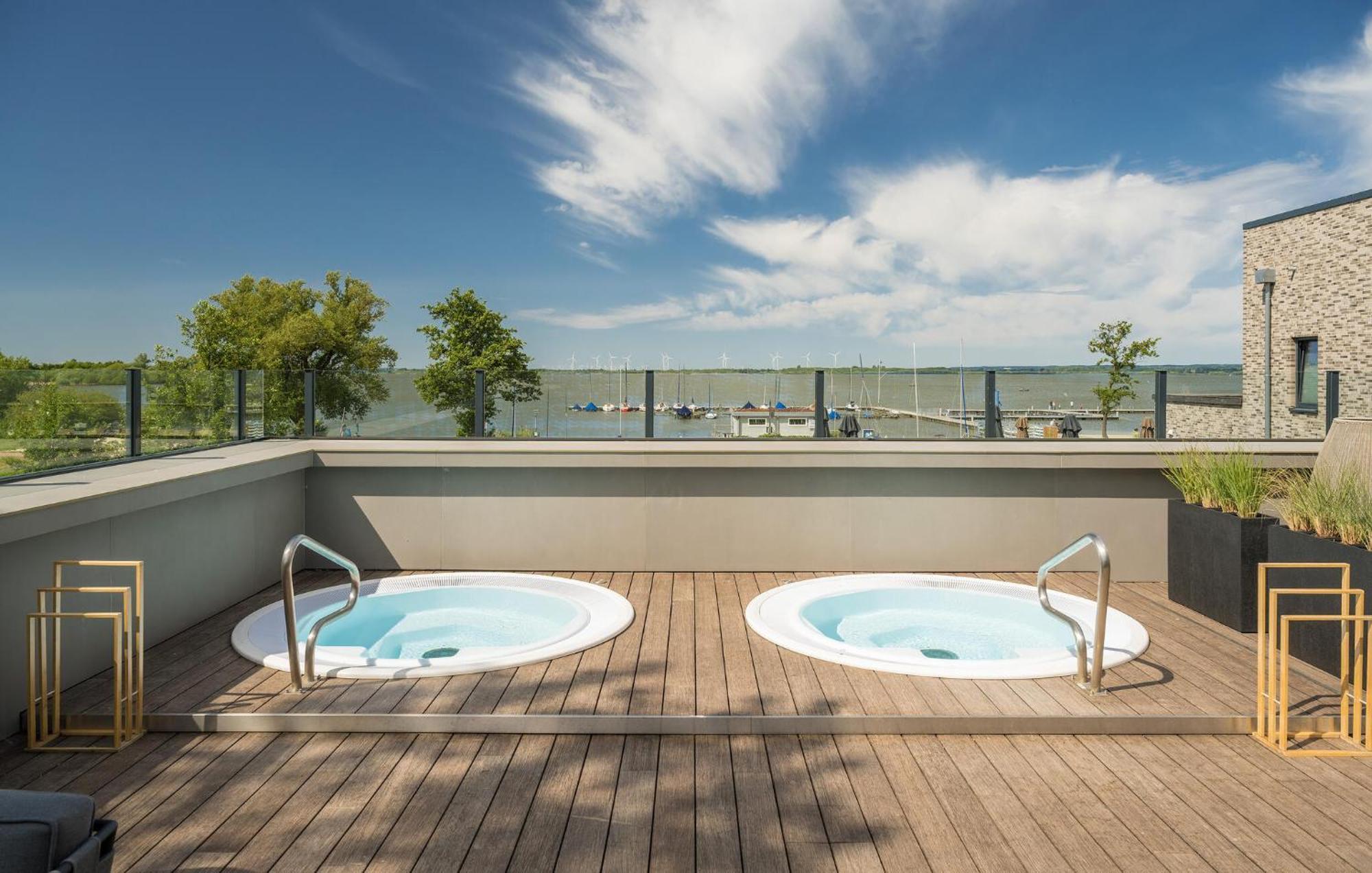 Amazing home in Lembruch-Dmmer See with 2 Bedrooms, Sauna&WiFi Buitenkant foto