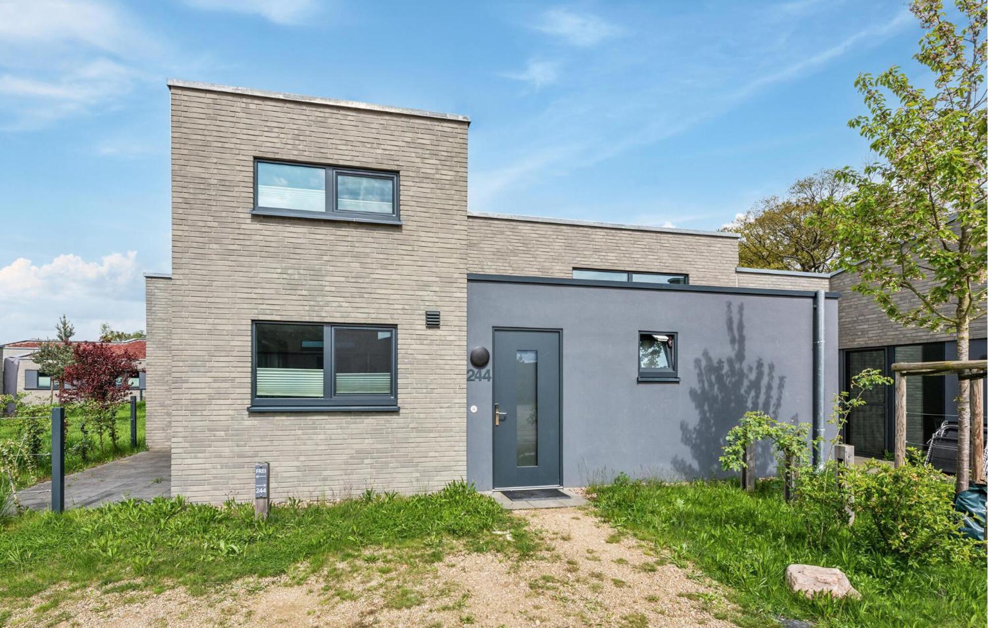 Amazing home in Lembruch-Dmmer See with 2 Bedrooms, Sauna&WiFi Buitenkant foto